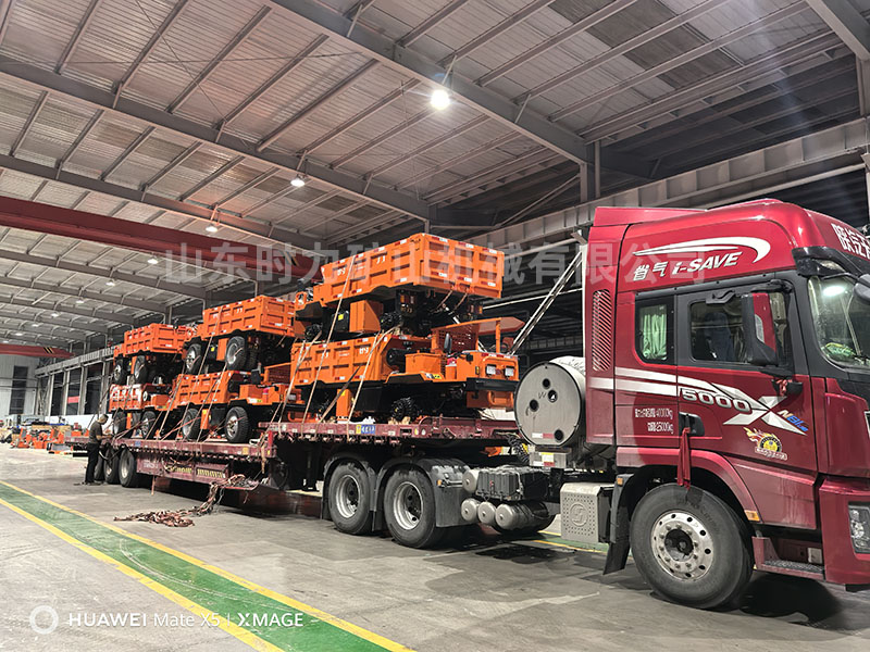 6臺(tái)8噸井下礦渣運(yùn)輸車(chē)發(fā)往陜西